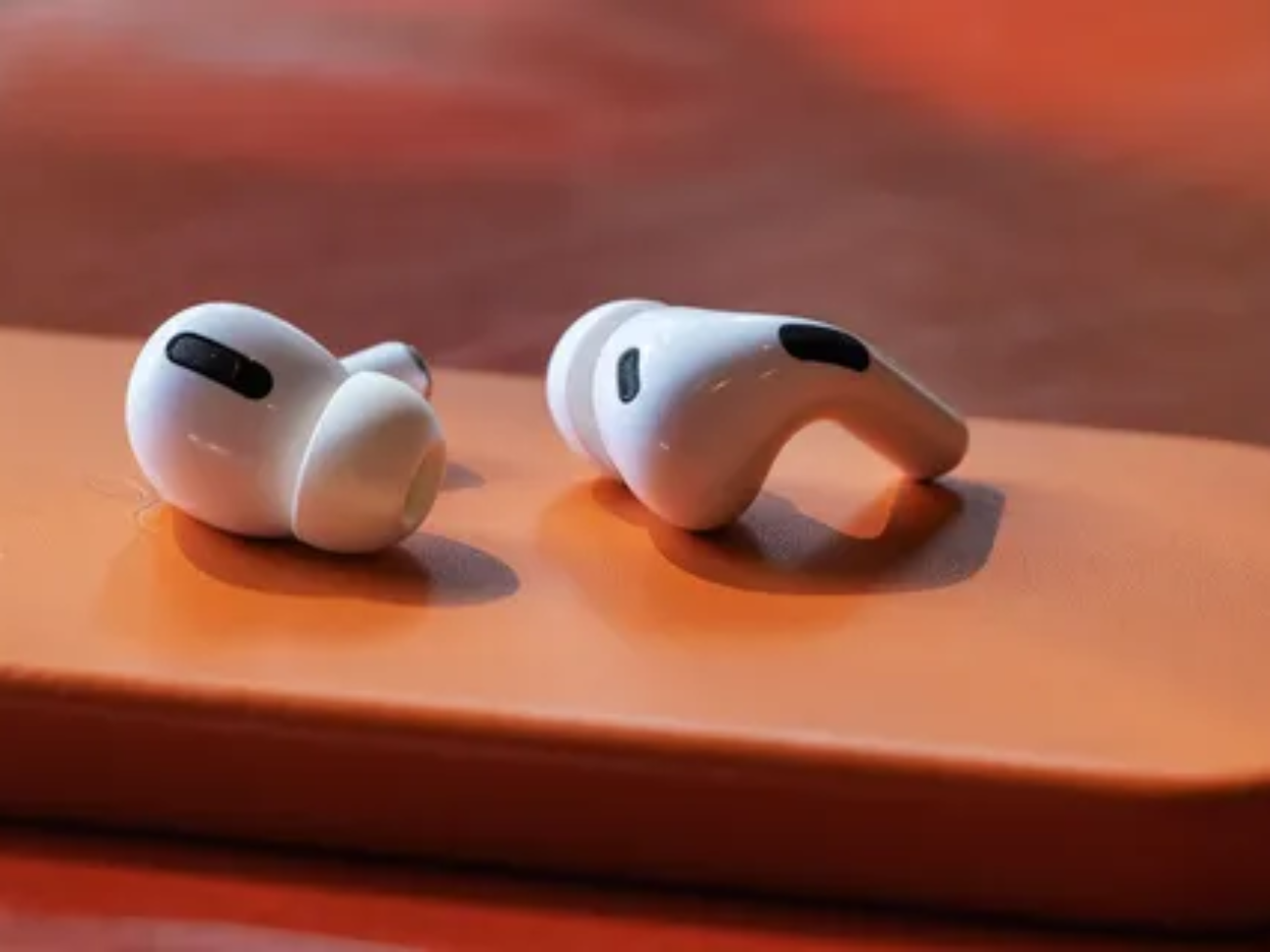 226285_AIRPODS_PRO_2_cwelch_0011